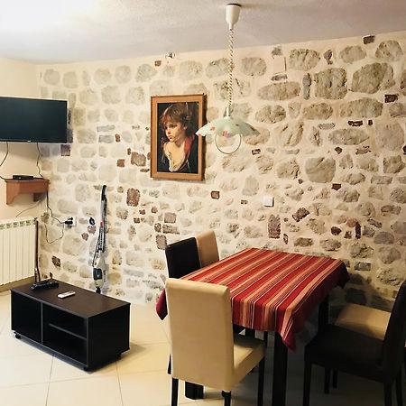 Apartments Sneza Рисан Екстериор снимка