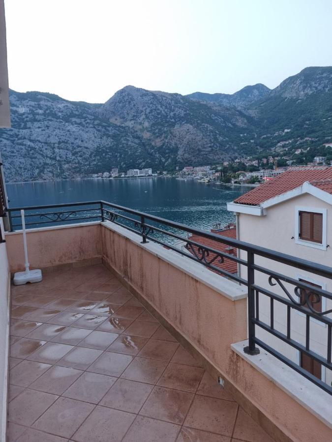 Apartments Sneza Рисан Екстериор снимка