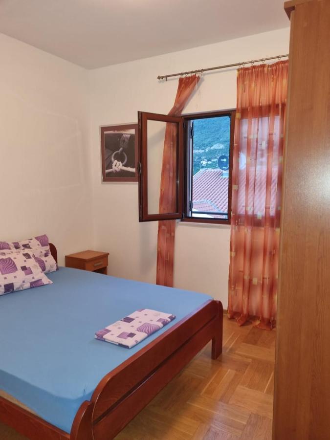 Apartments Sneza Рисан Екстериор снимка